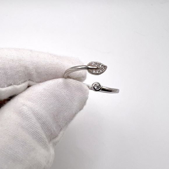 Sale $8 Firm! Sterling Silver Adjustable Ring with Cz’z - Picture 2 of 14